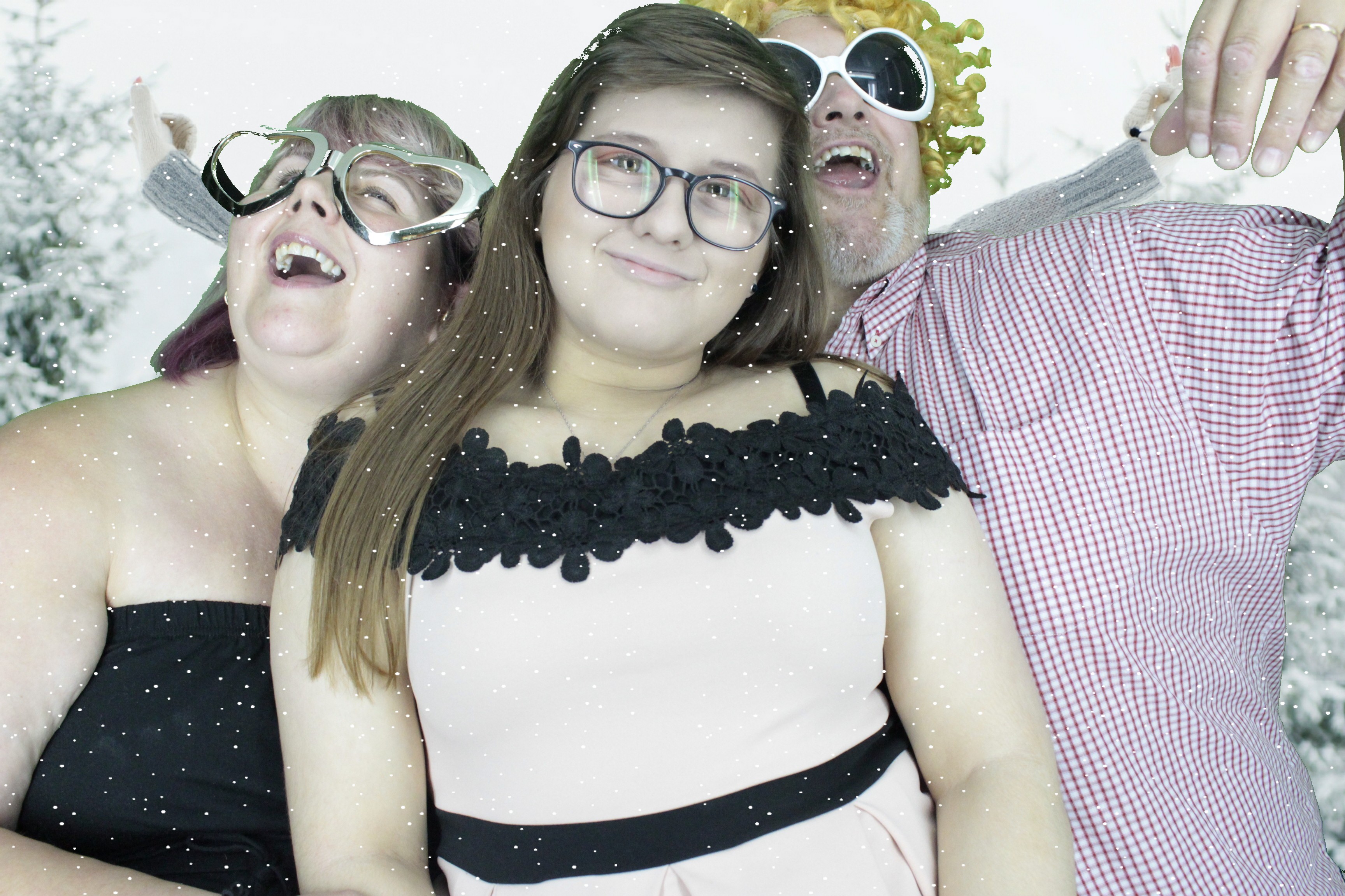 Mr & Mrs Hillier | View more photos from the event at gallery.myphotoboothexperience.co.uk/u/MyPhotoBoothExperienceLtd/Mr-Mrs-Hillier